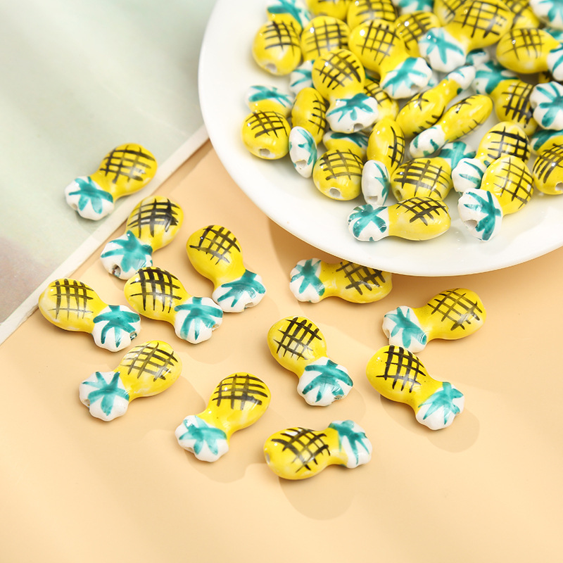 1 pezzo di perlina in ceramica a forma di ananas per gioielli fai da te Immagine2