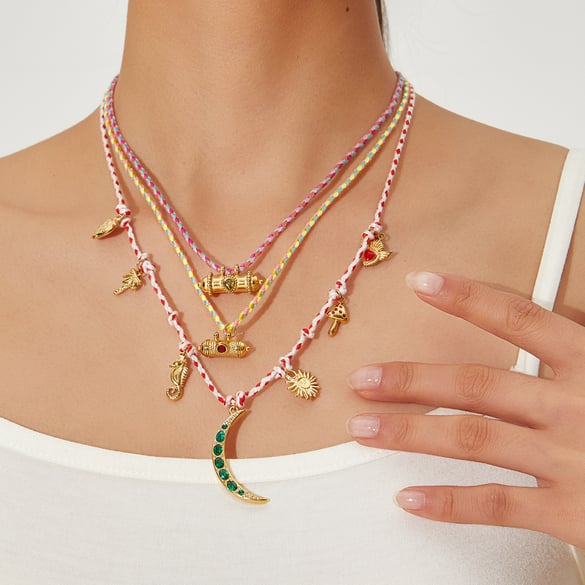 1 paire de colliers à pendentif classiques soleil/lune en acier inoxydable couleur or pour femme, série romantique