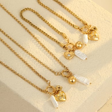 Collares románticos retro con colgante de corazón de acero inoxidable dorado para mujer h5 Imagen2