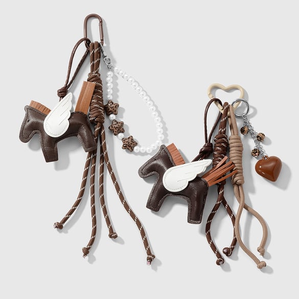 Charms de sac à dos en forme de cheval mignon 2