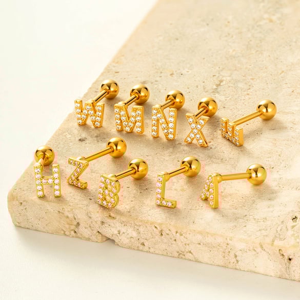 1 Paar Simple Series Simple Letter Kupfer Gold Farbe Zirkon Damen Piercings Ohrringe 2