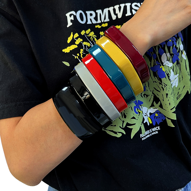 1Piece Vintage Solid - colored Acrylic Women's Bracelets Picture3