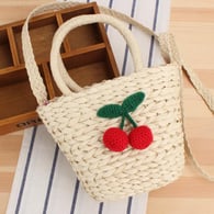 Beige (con accessori color ciliegia) 