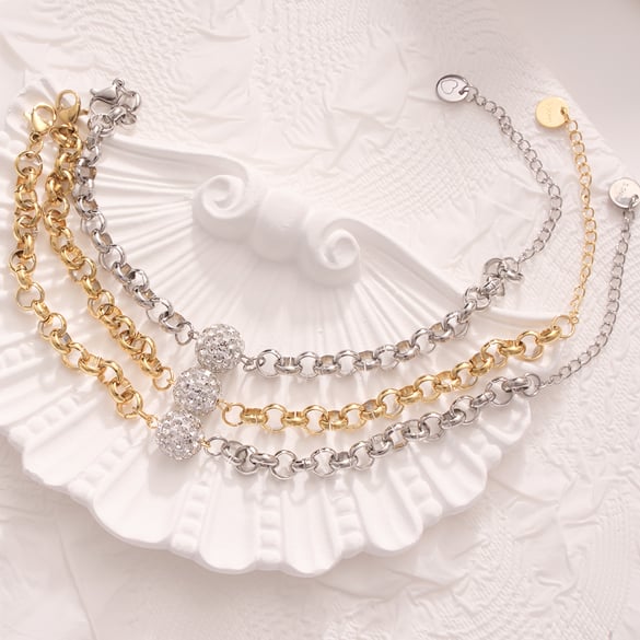 Bracelets à breloques pour femmes en acier inoxydable couleur or avec chaîne scintillante 2