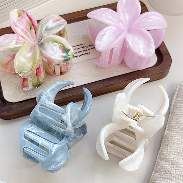 1 Pair Simple Series Sweet Flower Resin Women's Hair Claws