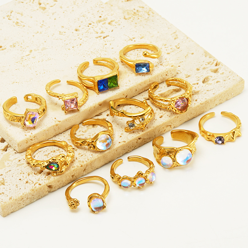 Anelli in acciaio inossidabile con pietre preziose color oro Immagine3