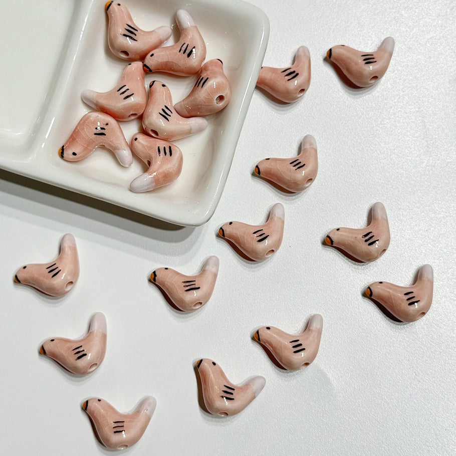 1 pièce de perle en céramique pour bijoux à faire soi-même en forme d&#39;oiseau Image2