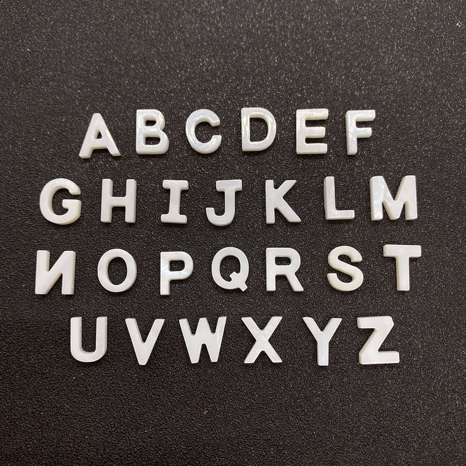 1 Stück Buchstabenmuscheln Schmuckperlen Bild2