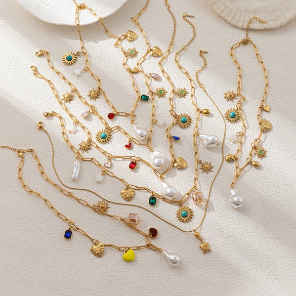 Luxury Heart Shaped Pendant Resort Series Stainless Steel Women's Necklaces
