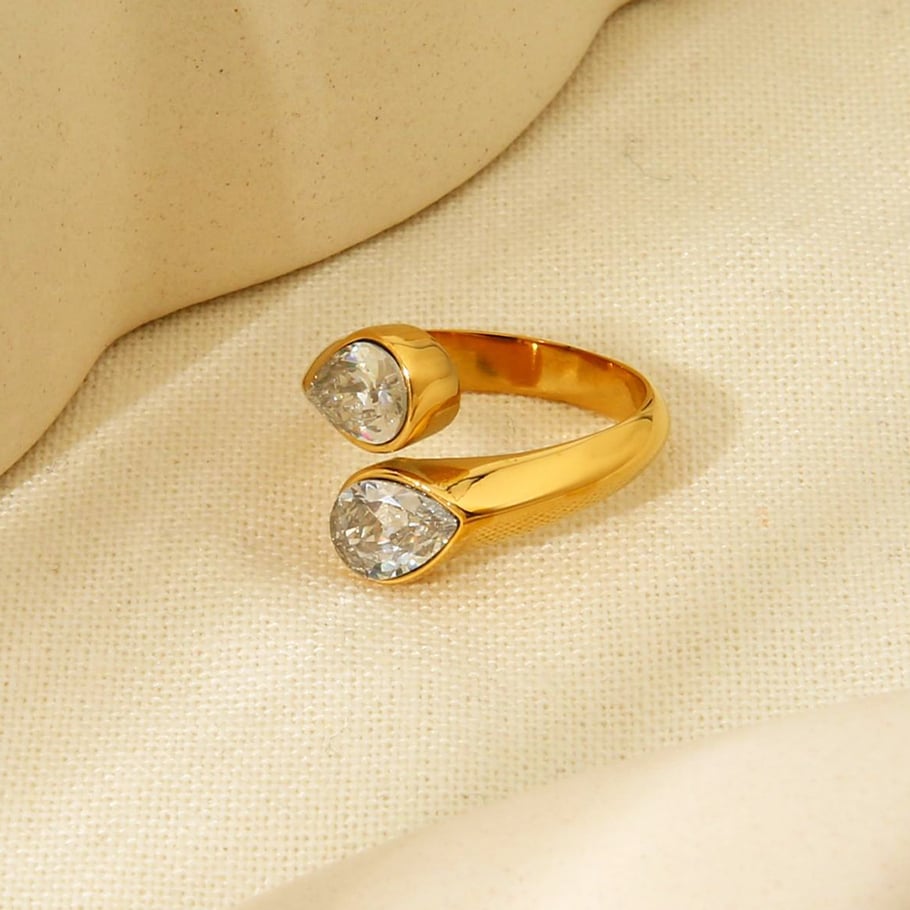 Anillos de acero inoxidable para mujer con forma de gota sencilla Imagen4