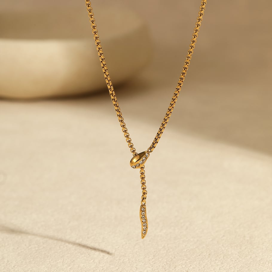 Colliers à pendentif en acier inoxydable et zirconium pour femme, série luxueuse, motif animal quotidien Image4