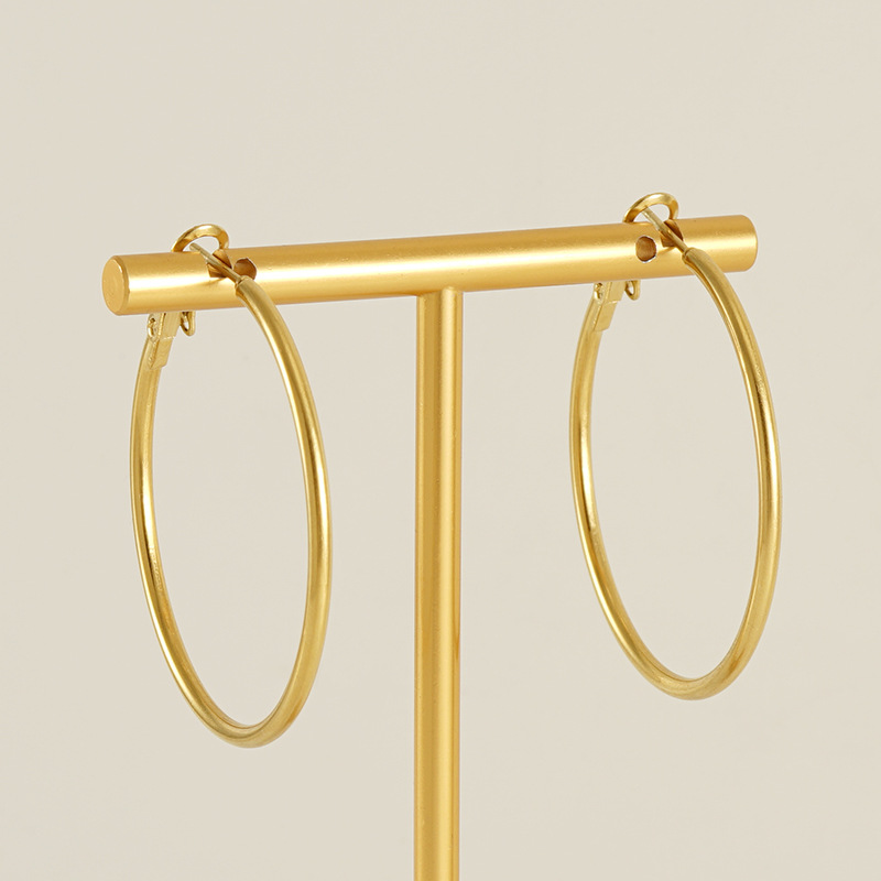 Orecchini a cerchio classici in acciaio inossidabile color oro Immagine5
