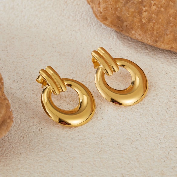 1 Paar Simple Series Tägliche geometrische Edelstahl Goldfarbene Damen-Ohrstecker