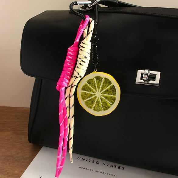 Schlichter kreativer Zitronenscheiben-Taschenanhänger mit Knoten 2