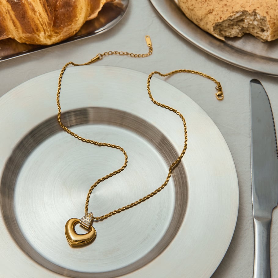 Retro Heart Stainless Steel Gold Color Pendant Necklaces h5Picture5