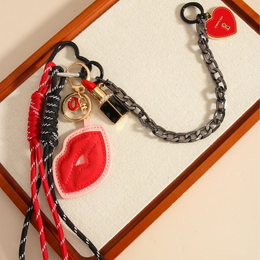 Charms para bolso de mujer de PU con cadena y diseño de labios en forma de corazón Imagen4
