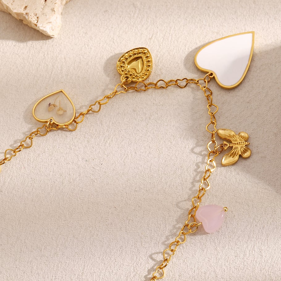 Collane da donna con ciondolo a forma di farfalla a forma di cuore romantico in stile lussuoso Immagine5