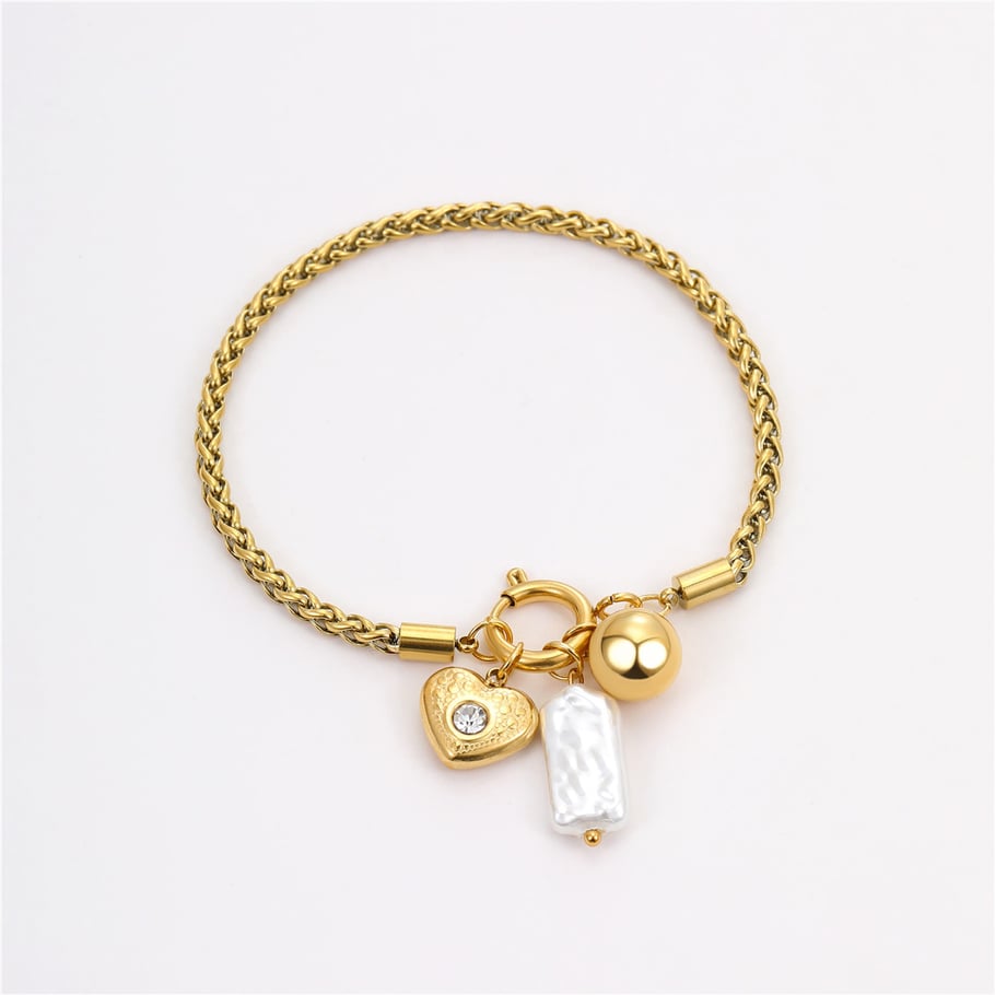 Collares románticos retro con colgante de corazón de acero inoxidable dorado para mujer Imagen5
