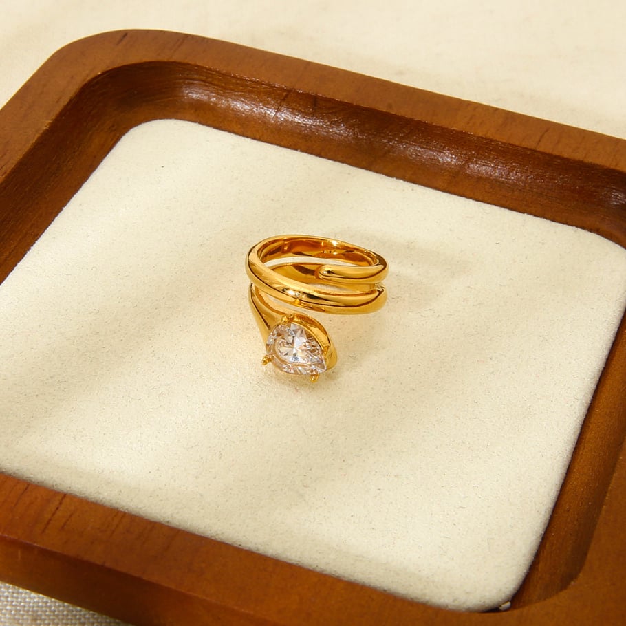Anillos de acero inoxidable para mujer con forma de gota sencilla Imagen4