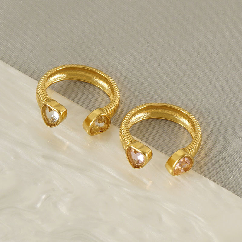 Anelli con pietre preziose color oro in acciaio inossidabile a forma di cuore Immagine5