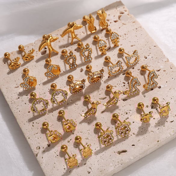 Niedliche Tier-Piercing-Ohrringe aus Edelstahl in Goldfarbe