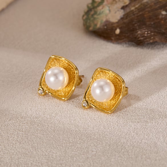 1 Paar Simple Series Tägliche geometrische Edelstahl Goldfarbene Damen-Ohrstecker