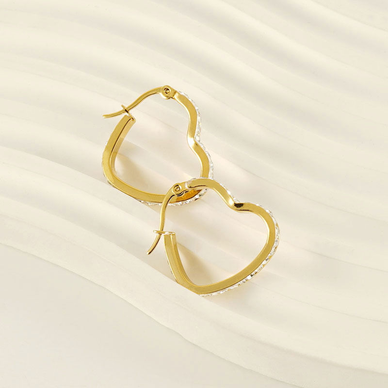 Orecchini a cerchio in acciaio inossidabile color oro a forma di cuore Immagine5