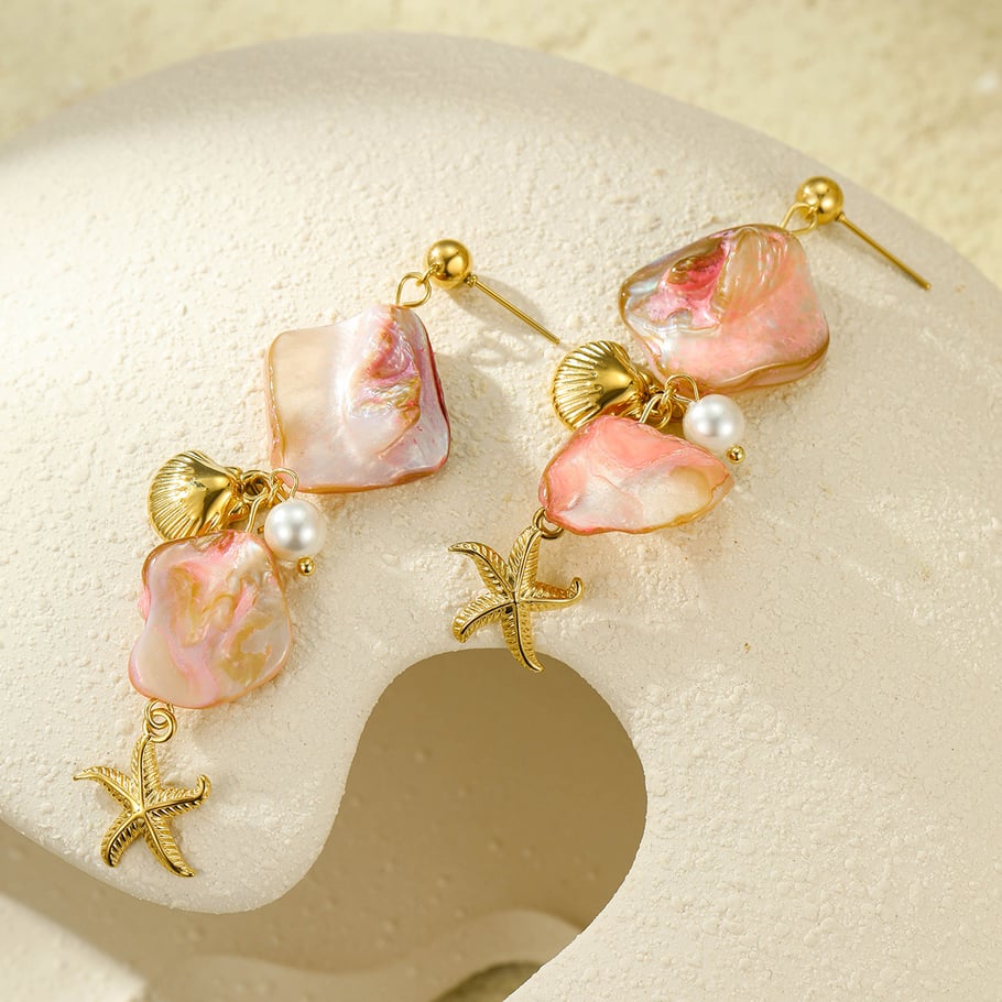 Pendientes de mujer con concha rosa y estrella de mar de la serie romántica Imagen4