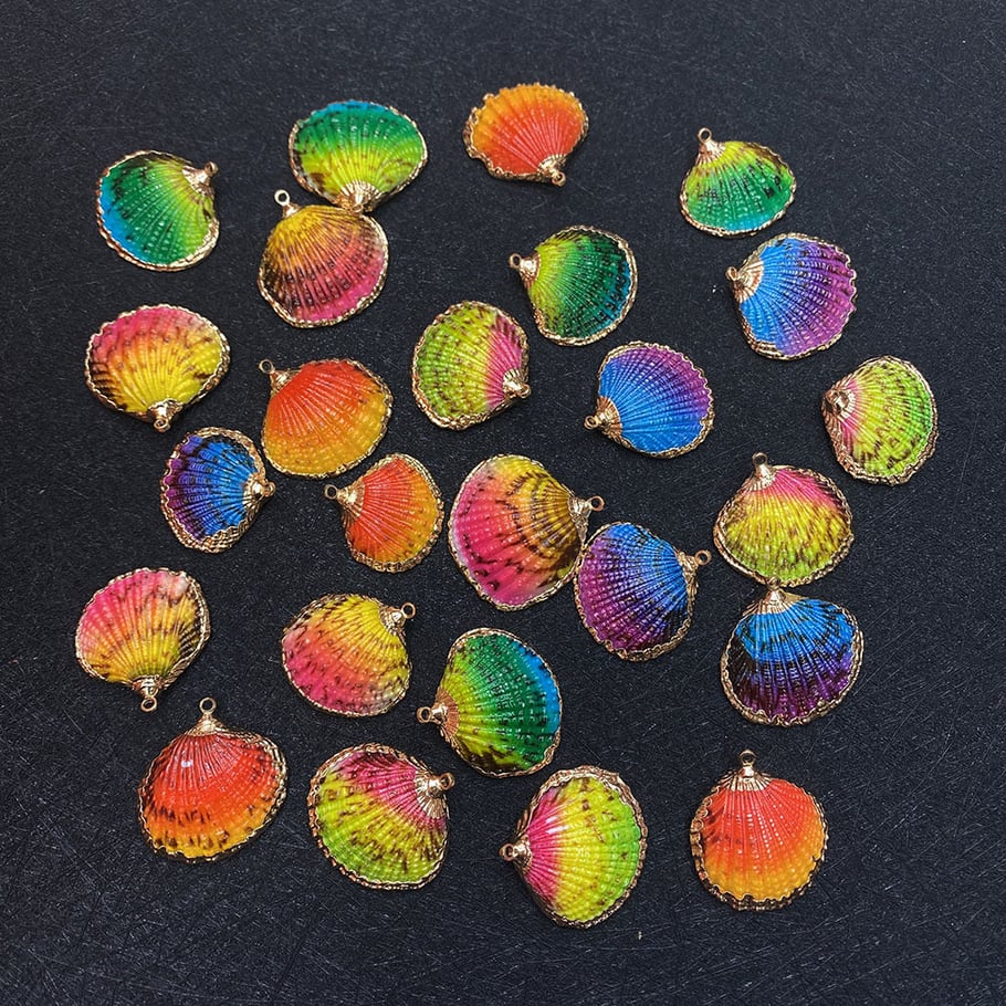1 Piece Gradient Color Sea Shells Women's Pendants Picture2