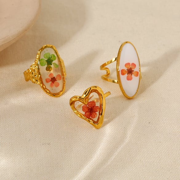 1 par de anillos llamativos de acero inoxidable en color dorado con diseño de flores elegantes de la serie romántica