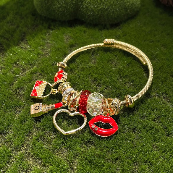 Retro Herz Goldfarbene Manschettenarmbänder 2