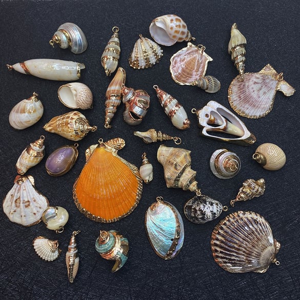 1 Stück Muscheln Goldfarbene Damenanhänger
