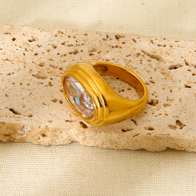 Anillos geométricos de acero inoxidable dorado de lujo Imagen3