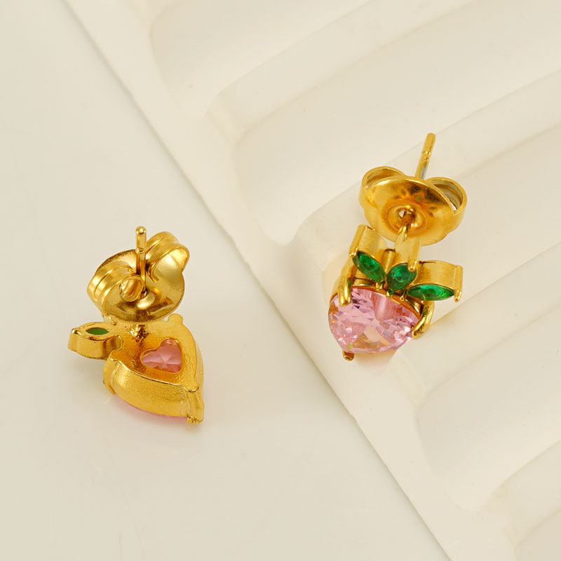 Orecchini piercing in acciaio inossidabile color oro a forma di fragola Immagine5