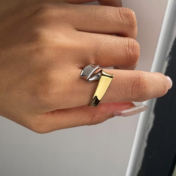 Minimalistischer Ring aus Edelstahl in verschiedenen Farben 2