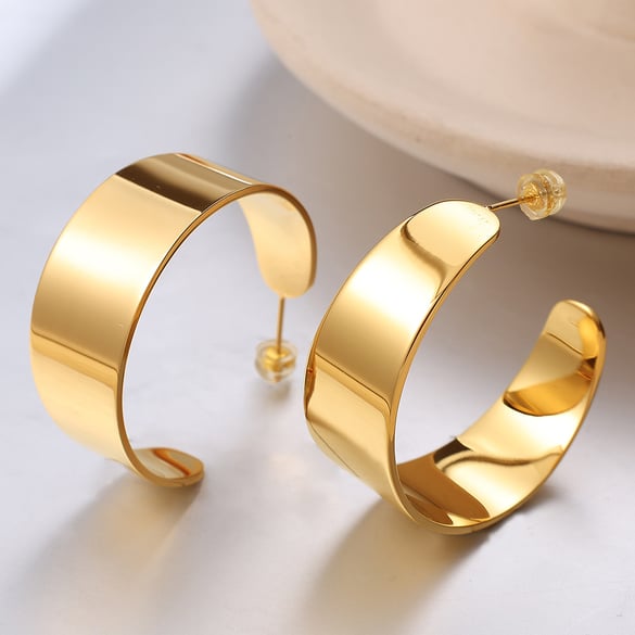 Semplici orecchini a bottone in acciaio inossidabile color oro 2