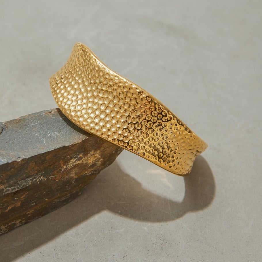 Simple Stainless Steel Gold Color Cuff Bracelets Picture2