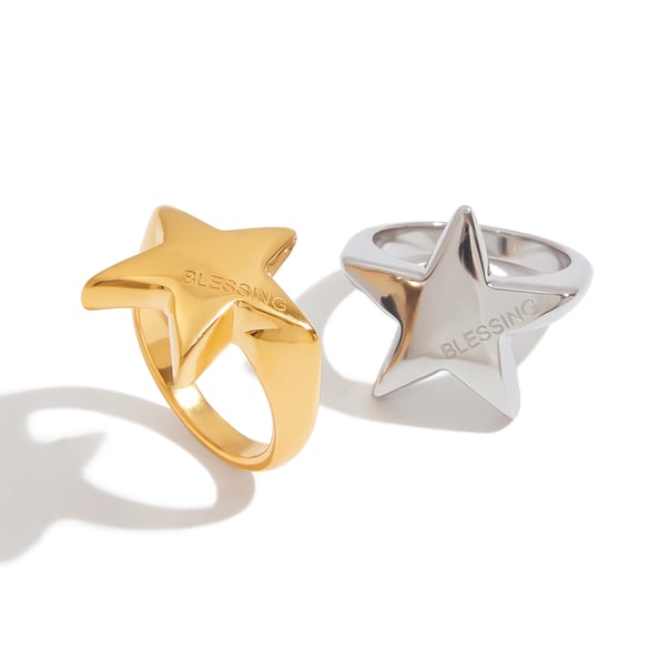 Minimalistische Ringe aus Edelstahl in Goldfarbe mit Stern 2