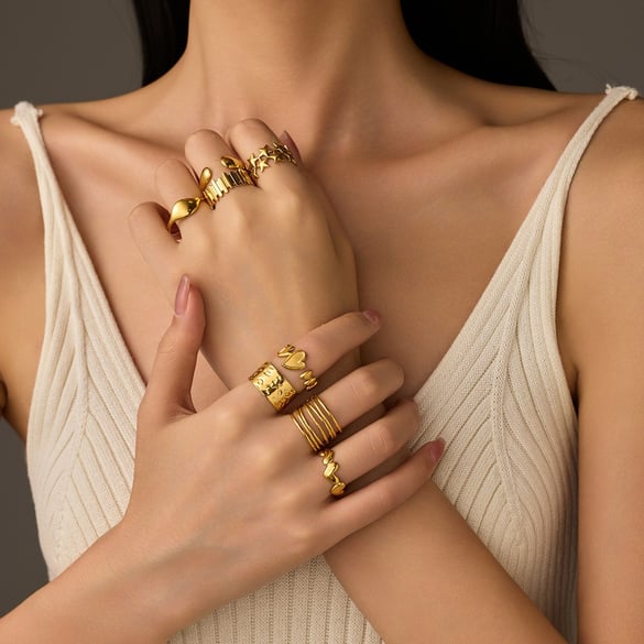 Einfache geometrische verstellbare Ringe aus Edelstahl in Goldfarbe für Damen 2