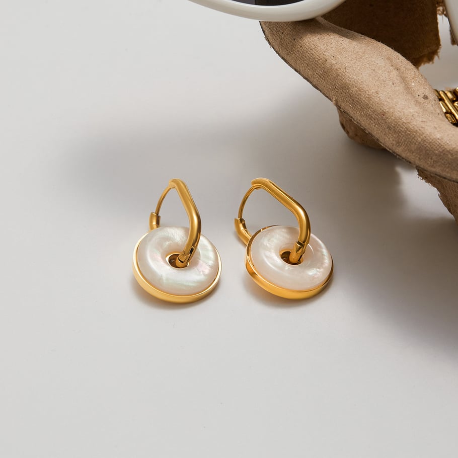 1 par de elegantes pendientes de aro anulares de acero inoxidable color dorado para mujer Imagen7