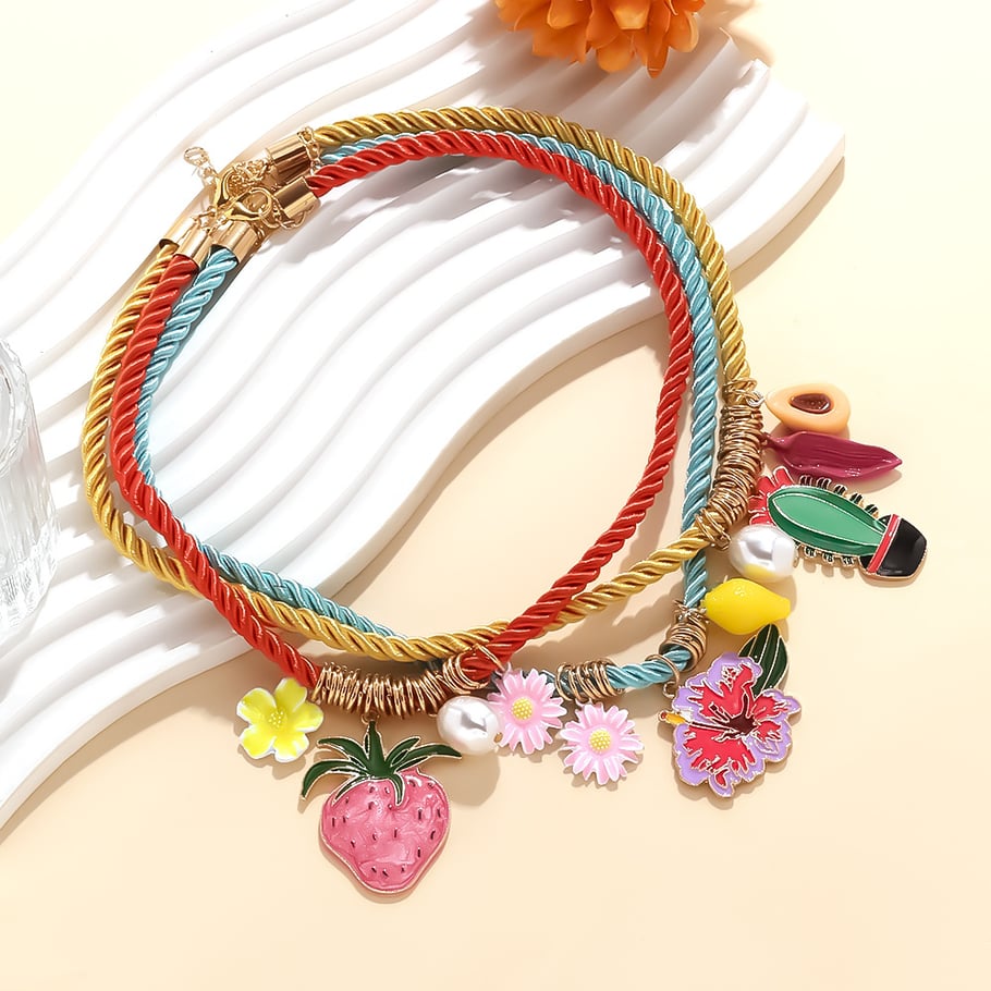 1 set di collane a strati con corda di frutta dolce Immagine3