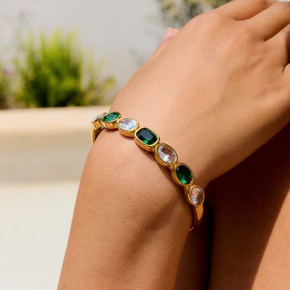 1 Stück klassische geometrische Armreifen aus goldfarbenem Edelstahl für Damen