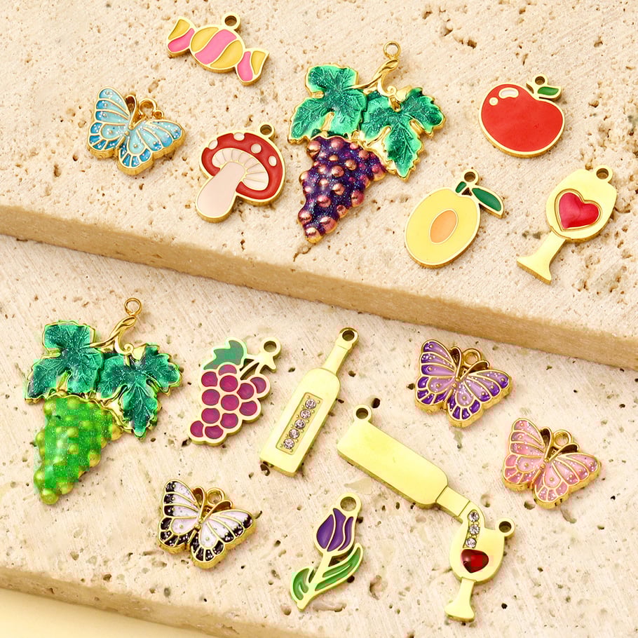 1 pieza de colgantes de acero inoxidable dorados con diseño de uva, serie romántica, para mujer. Imagen4
