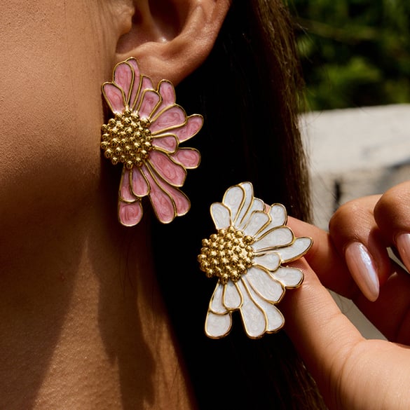 1 Pair Colorful Series Sweet Flower Stainless Steel Gold Color Women's Stud Earrings 2