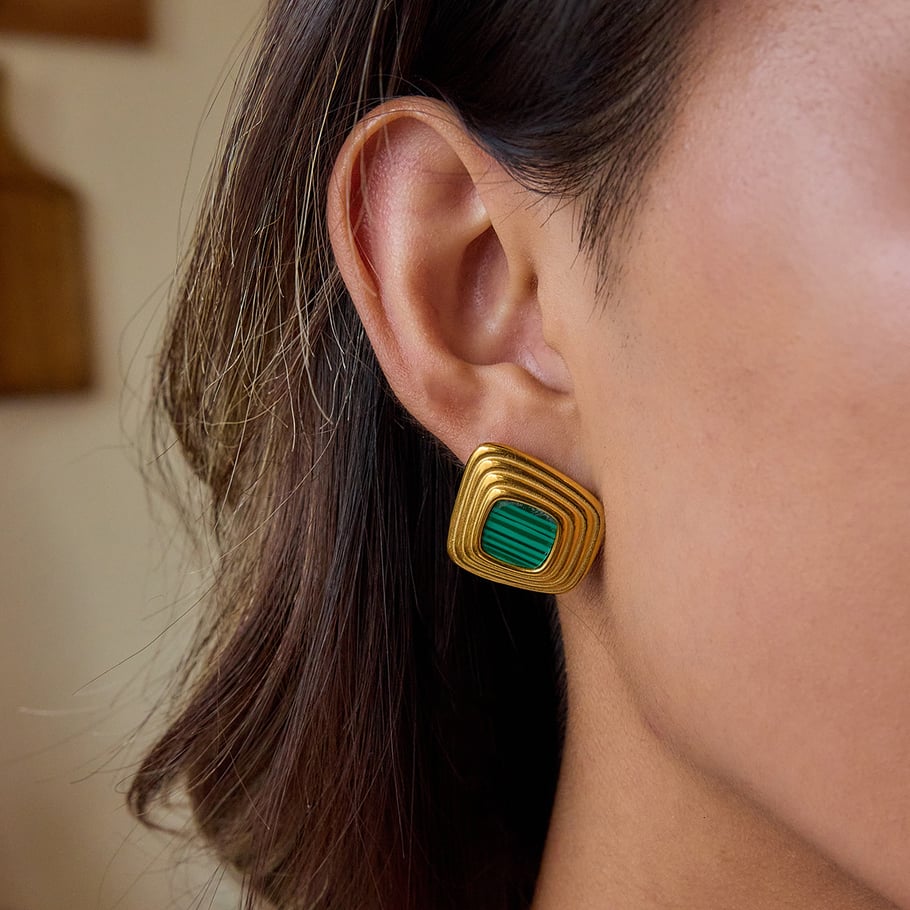 1 Paar elegante rechteckige Ohrstecker aus Edelstahl in Goldfarbe für Damen der Classic-Serie Bild3