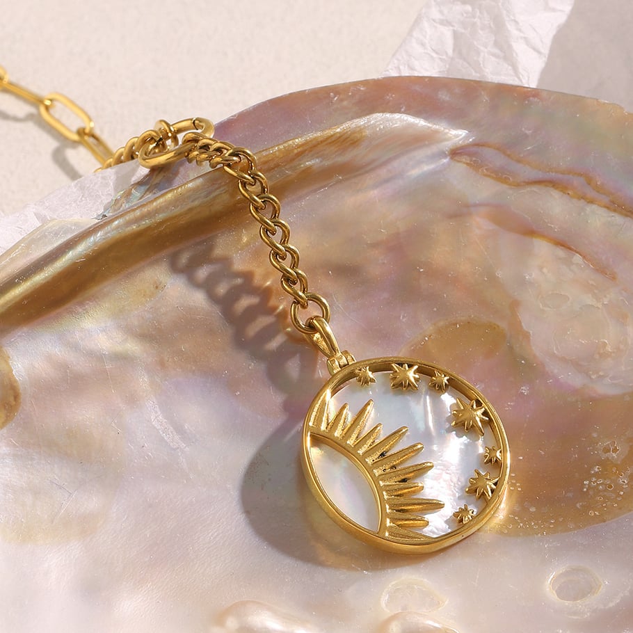 1 paire de colliers à pendentif classiques en acier inoxydable pour femme, série Simple, motif soleil/lune Image2