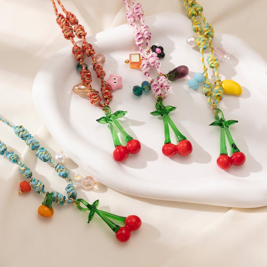 Collier avec pendentif en forme de cerise, 1 pièce Image3