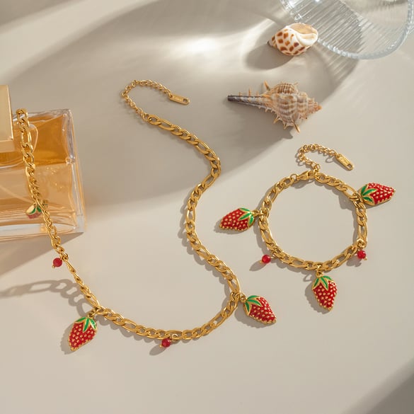 1 Piece Sweet Strawberry Stainless Steel Gold Color Pendant Necklaces