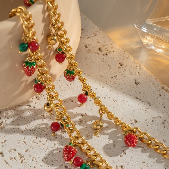 1 Piece Sweet Strawberry Stainless Steel Gold Color Pendant Necklaces