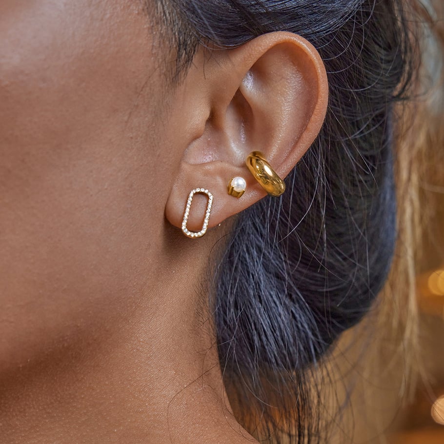1 Pair Delicate Circle Stainless Steel Gold Color Women's Stud Earrings Picture6